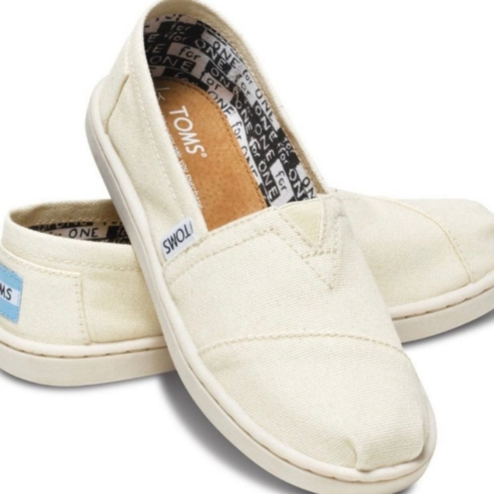 *NEW* TOMS CLASSIC CANVAS SLIP ON Y2.5